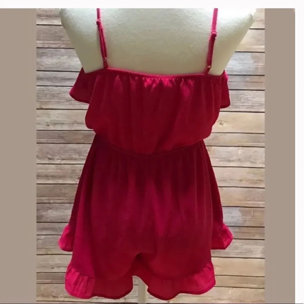 ✨ Monteau Los Angeles Ruffle Romper ✨ - Picture 5 of 5